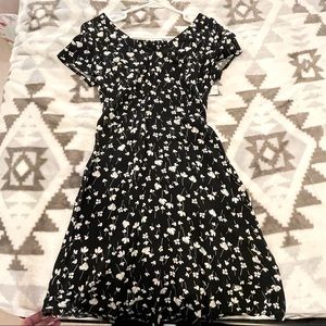 Old Navy Black and White floral dress